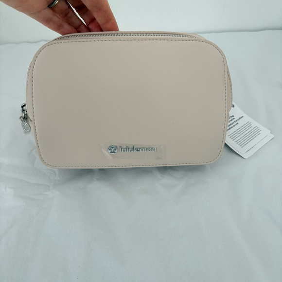 Lululemon | Everywhere Belt Bag Leather Alternative 1L | Cashew | NWT - Picture 2 of 12